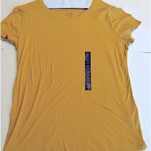 Brand new, Women’s Banana Republic tshirt, size XL.